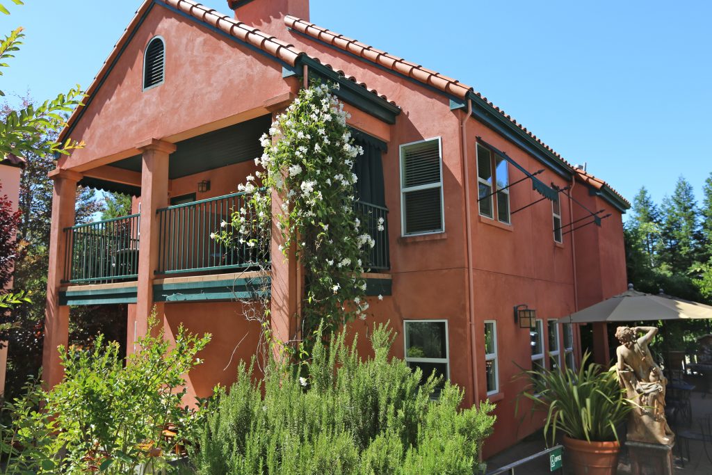 Applewood Inn Building 3